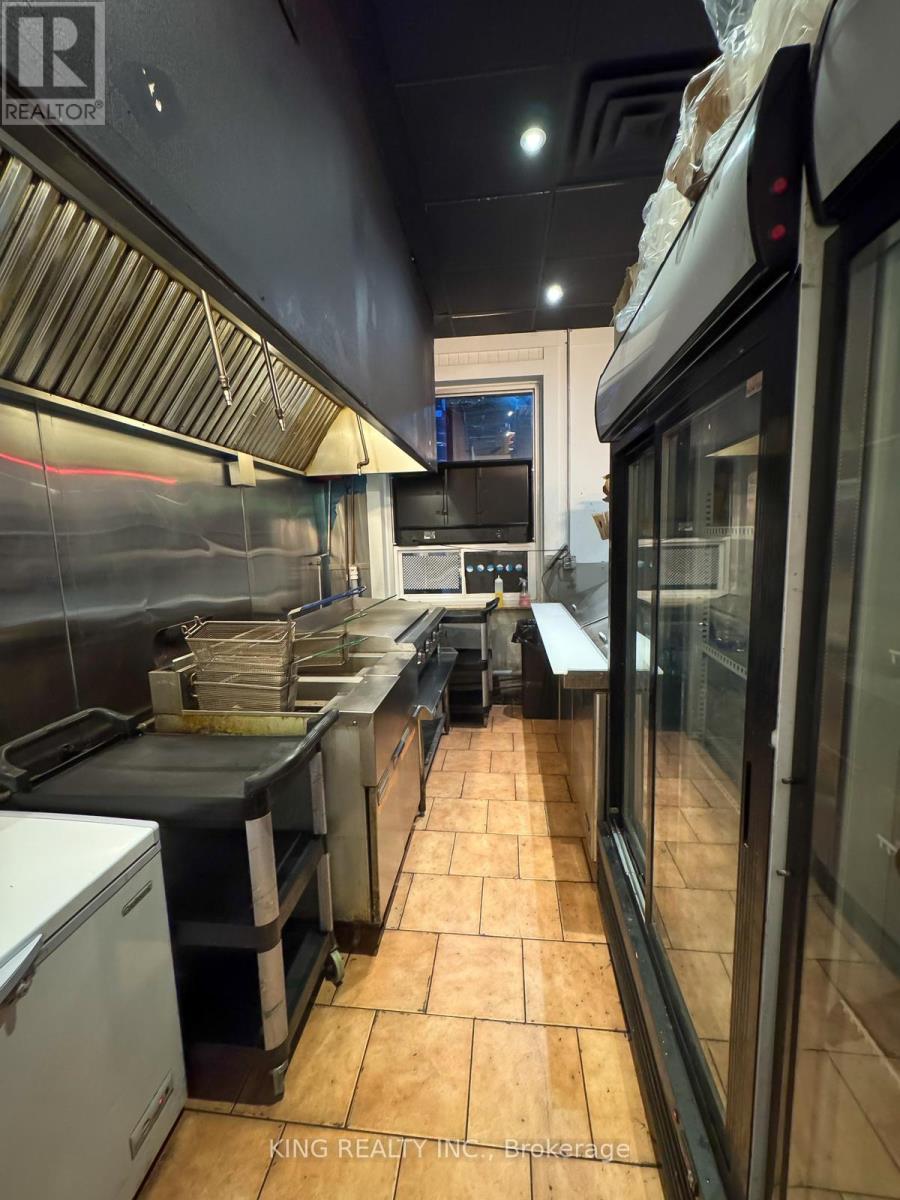 348 Queen Street E, Toronto, Ontario  M5A 1T1 - Photo 5 - C12602042