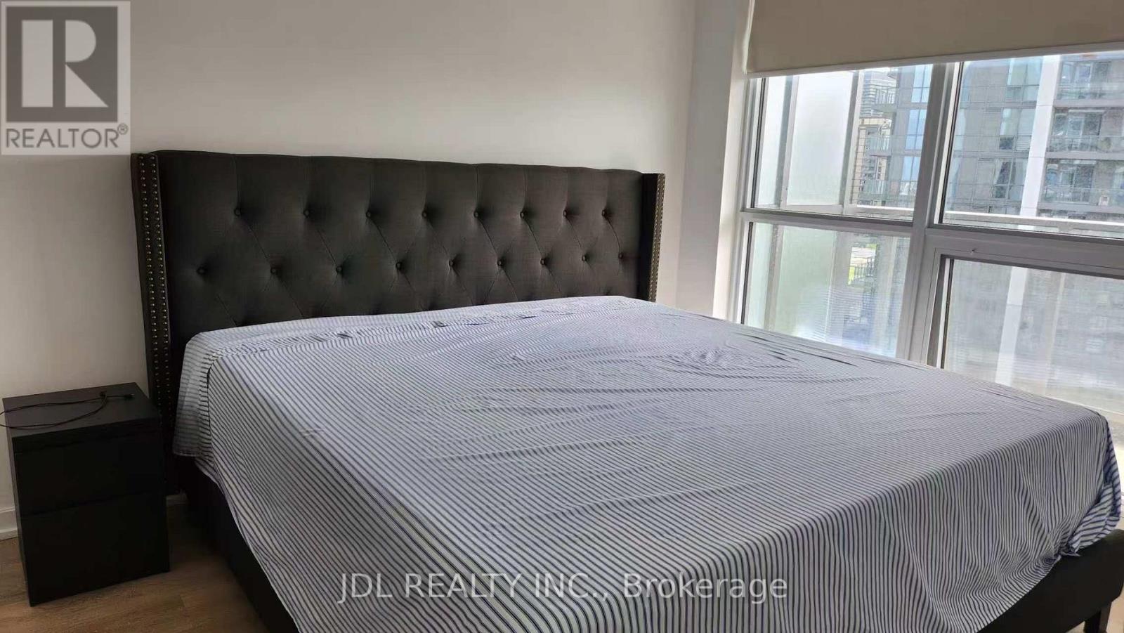 901 - 36 Forest Manor Street, Toronto, Ontario  M2J 1M5 - Photo 4 - C12602428