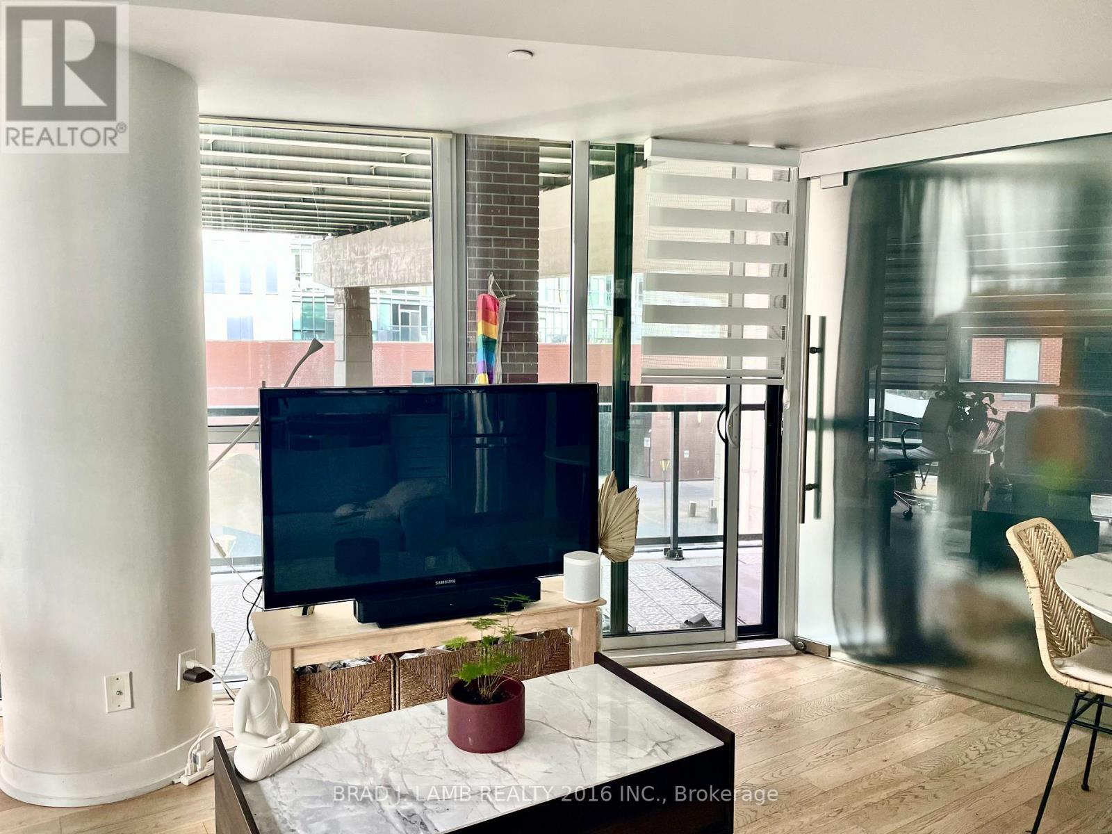 327 - 20 Bruyeres Mews, Toronto, Ontario  M5V 0G8 - Photo 6 - C12602452