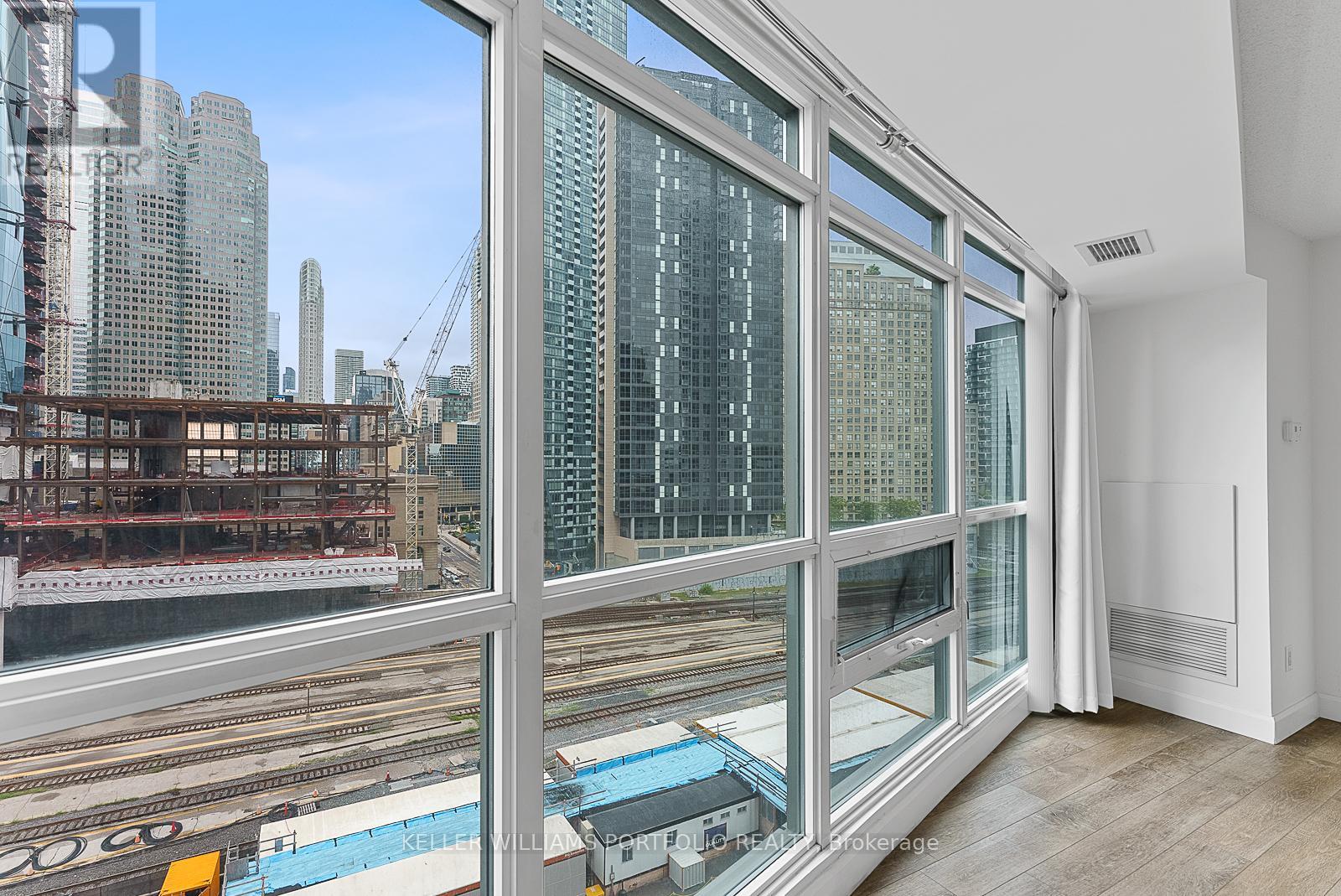 1104 - 18 Yonge Street, Toronto, Ontario  M5E 1Z8 - Photo 7 - C12602470