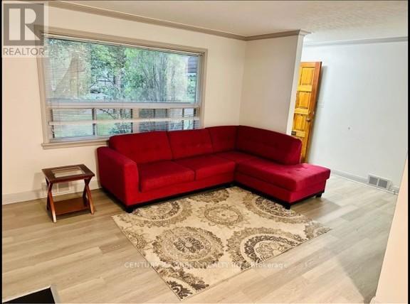 26 Kenton Drive, Toronto (Newtonbrook West), Ontario  M2R 2H8 - Photo 9 - C12602506