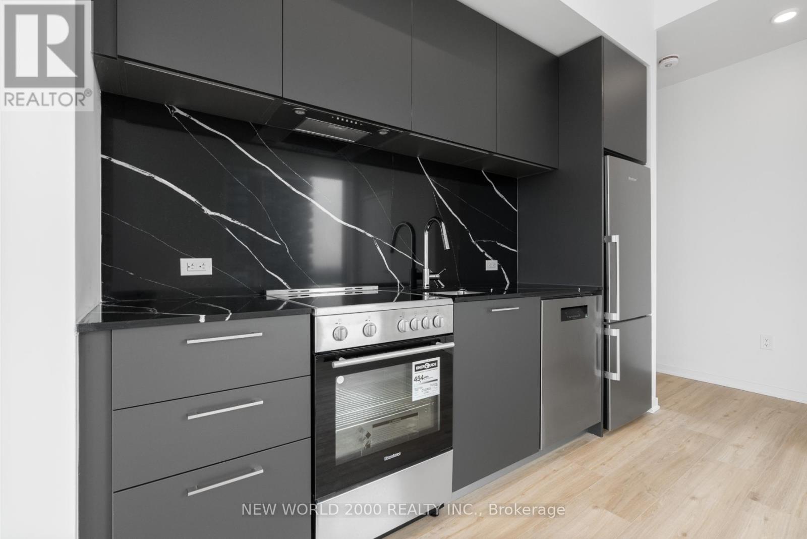 1711 - 101 Roehampton Avenue, Toronto (Mount Pleasant West), Ontario  M4P 2W2 - Photo 6 - C12602560