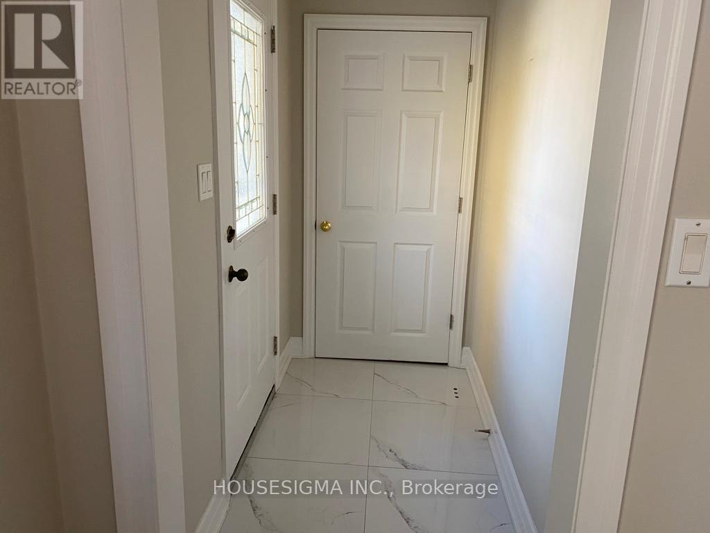 Main - 139 Horsham Avenue, Toronto, Ontario  M2N 2A3 - Photo 4 - C12602594