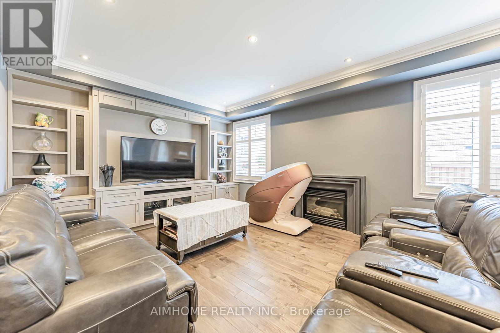 986 Wilbur Pipher Circle, Newmarket, Ontario  L3X 0G5 - Photo 20 - N12602402