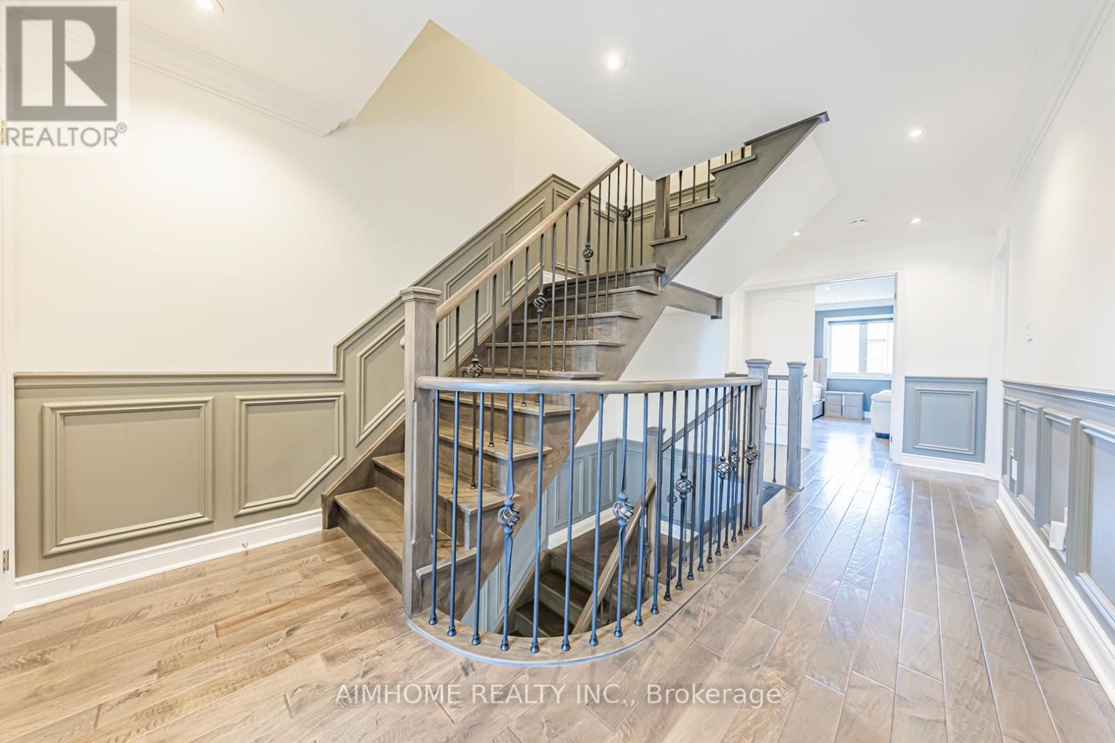 986 Wilbur Pipher Circle, Newmarket, Ontario  L3X 0G5 - Photo 25 - N12602402