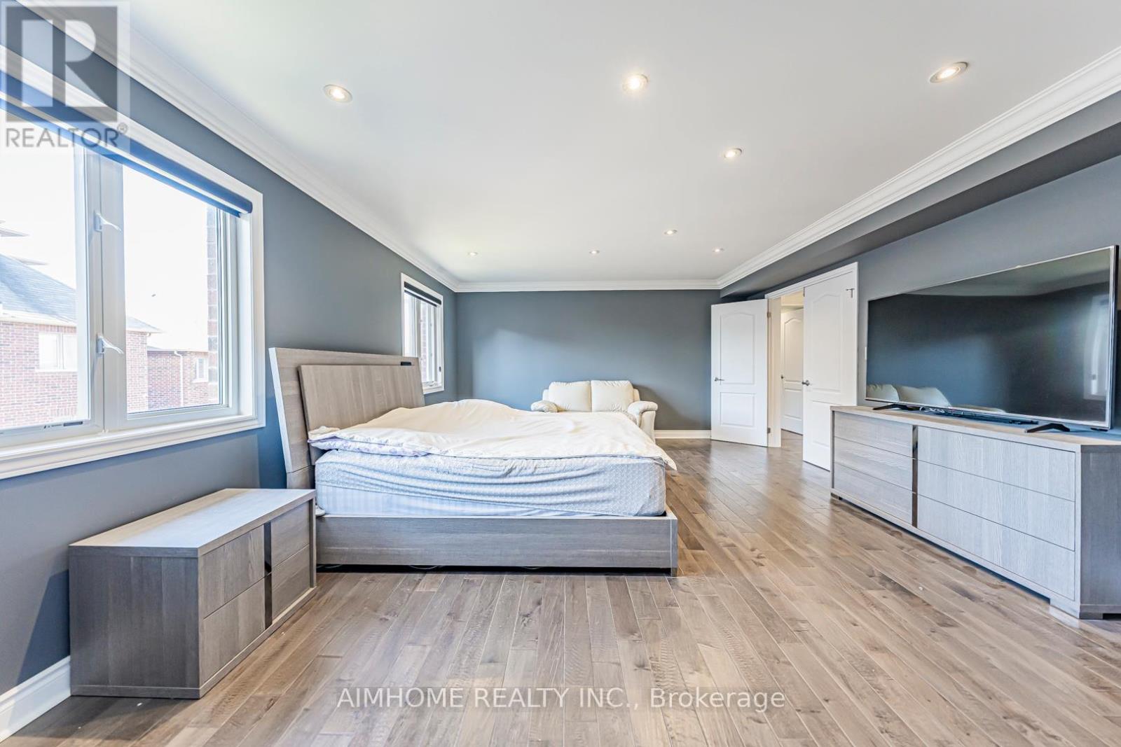 986 Wilbur Pipher Circle, Newmarket, Ontario  L3X 0G5 - Photo 27 - N12602402