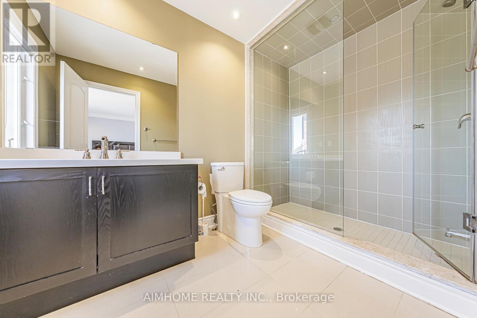 986 Wilbur Pipher Circle, Newmarket, Ontario  L3X 0G5 - Photo 33 - N12602402