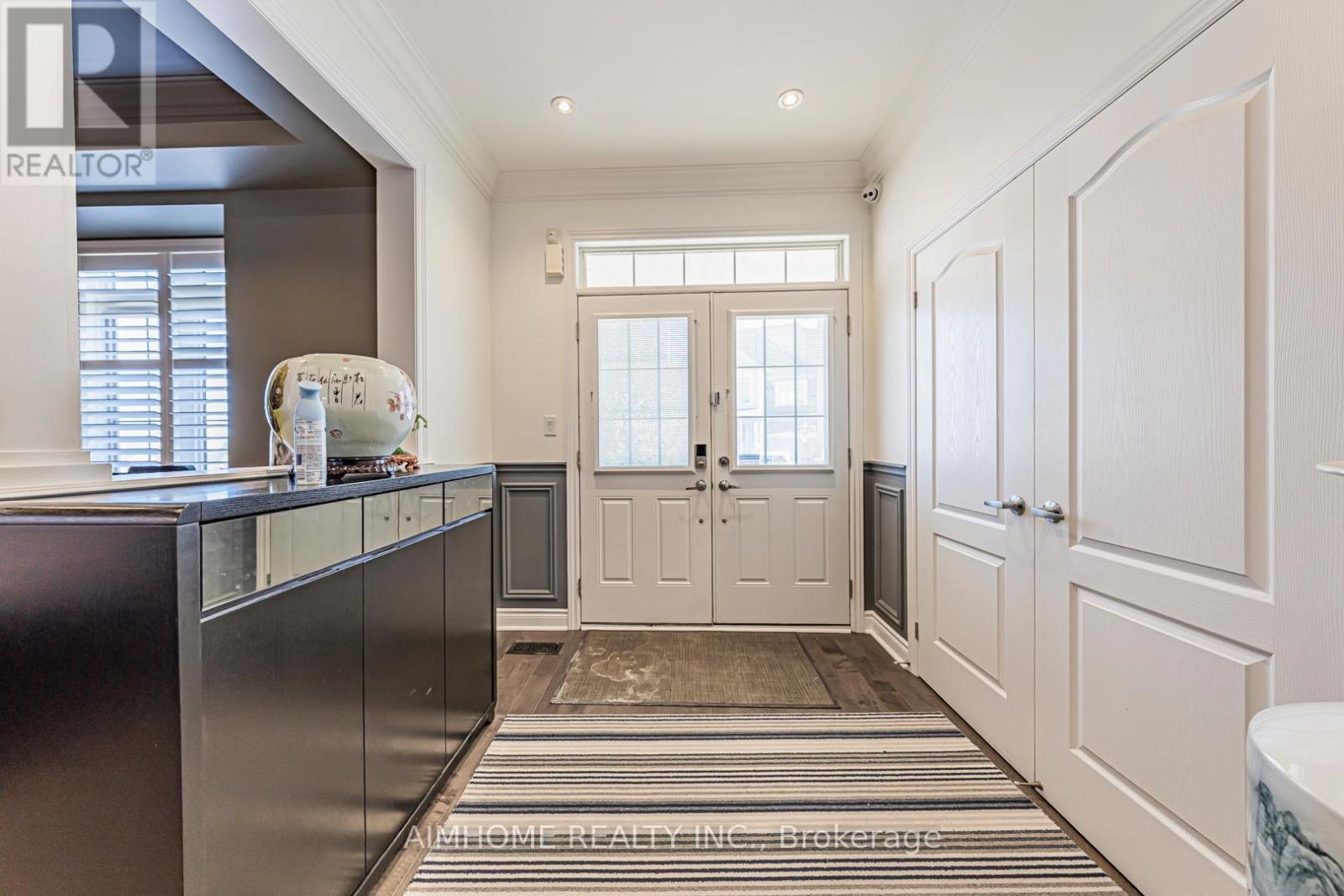 986 Wilbur Pipher Circle, Newmarket, Ontario  L3X 0G5 - Photo 4 - N12602402