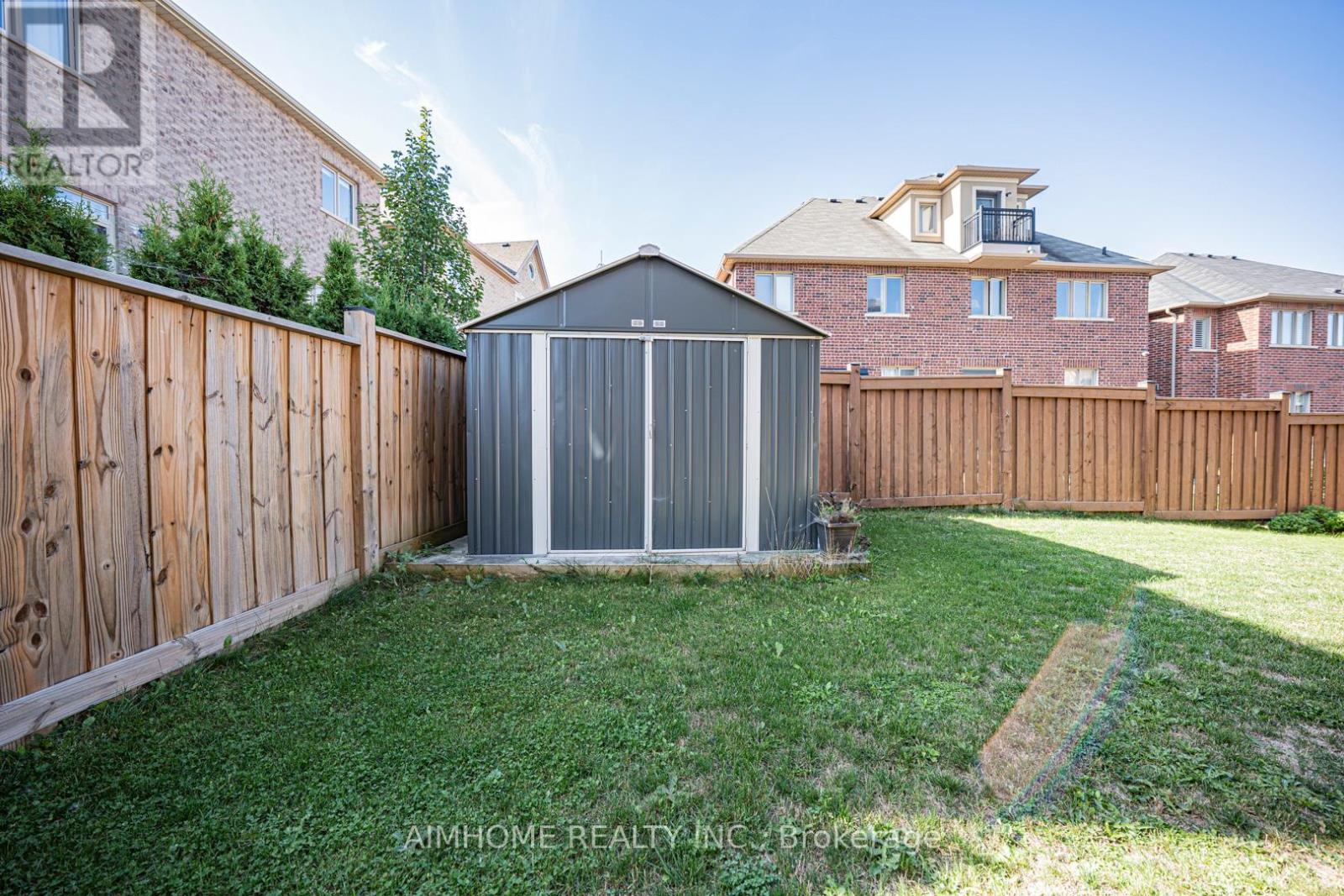 986 Wilbur Pipher Circle, Newmarket, Ontario  L3X 0G5 - Photo 49 - N12602402