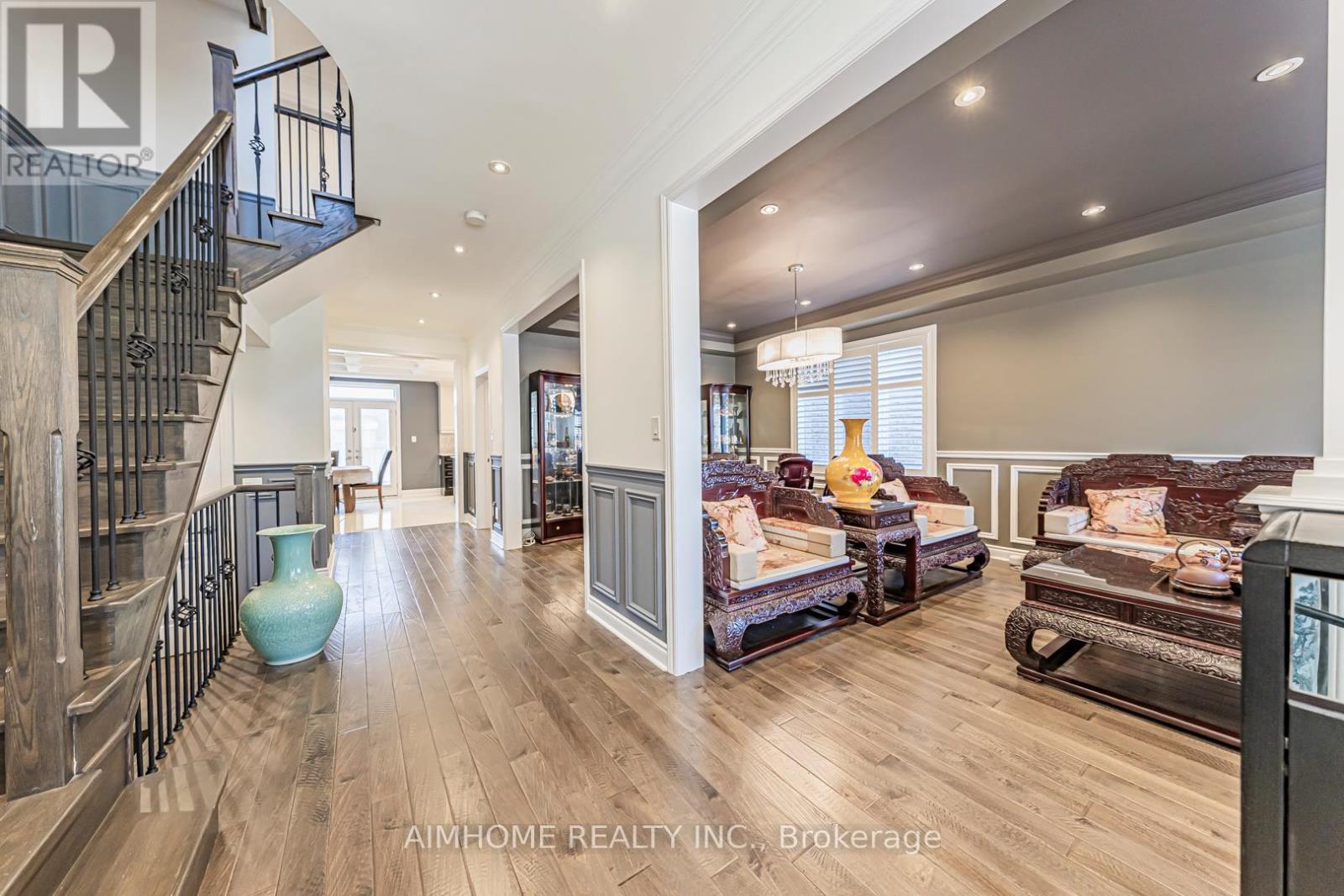 986 Wilbur Pipher Circle, Newmarket, Ontario  L3X 0G5 - Photo 5 - N12602402