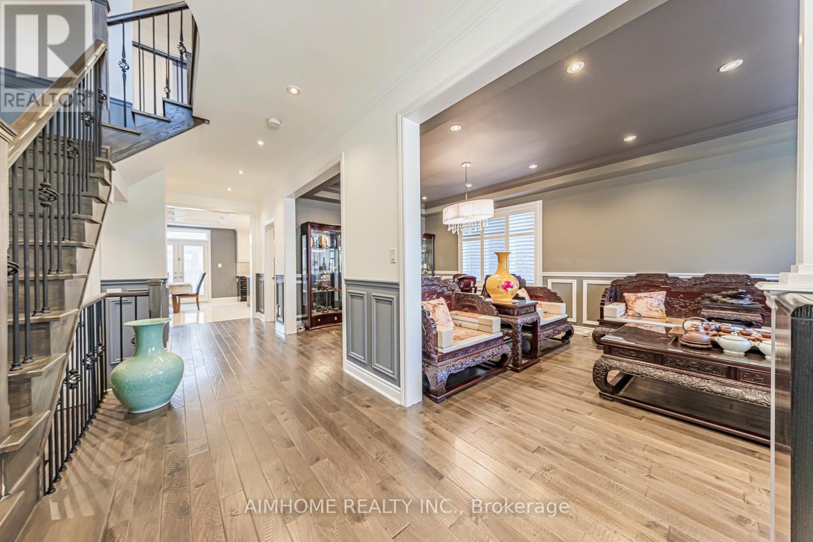 986 Wilbur Pipher Circle, Newmarket, Ontario  L3X 0G5 - Photo 6 - N12602402