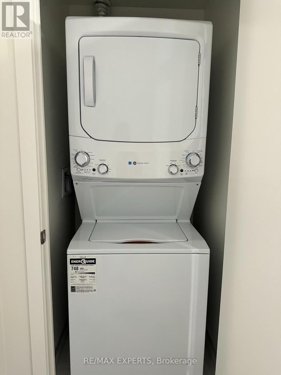 606 - 185 Deerfield Road, Newmarket, Ontario  L3Y 0G7 - Photo 12 - N12602404