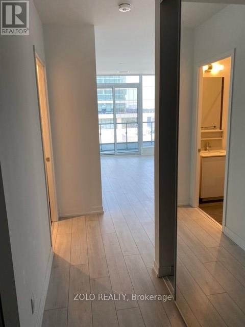 802 - 5 BUTTERMILL AVENUE, Vaughan, Ontario