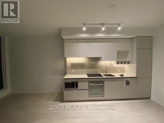 802 - 5 Buttermill Avenue, Vaughan, Ontario  L4K 0J5 - Photo 11 - N12602442