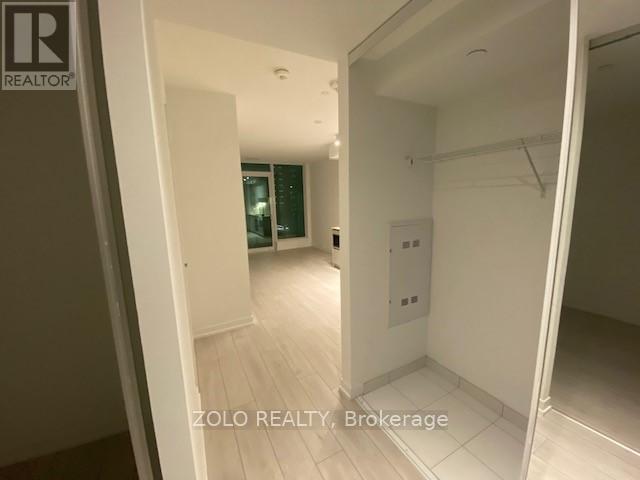 802 - 5 Buttermill Avenue, Vaughan, Ontario  L4K 0J5 - Photo 6 - N12602442