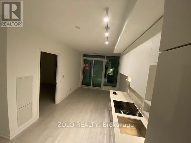 802 - 5 Buttermill Avenue, Vaughan, Ontario  L4K 0J5 - Photo 8 - N12602442