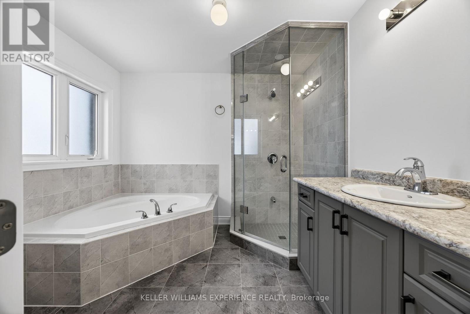 1606 Rizzardo Crescent, Innisfil, Ontario  L9S 0L7 - Photo 17 - N12602592