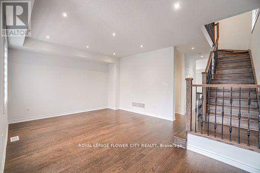 Upper - 37 Hashmi Place, Brampton, Ontario  L6Y 6K1 - Photo 17 - W12602436