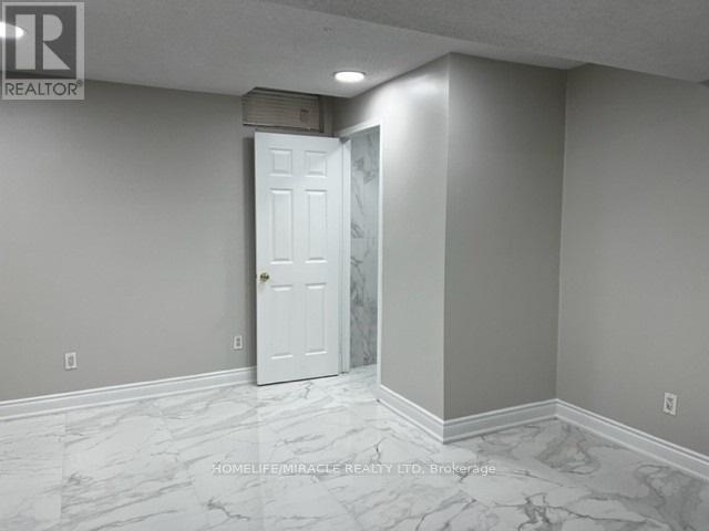 411 Bristol Road W, Mississauga, Ontario  L5R 3R7 - Photo 18 - W12602448