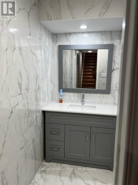 411 Bristol Road W, Mississauga, Ontario  L5R 3R7 - Photo 8 - W12602448