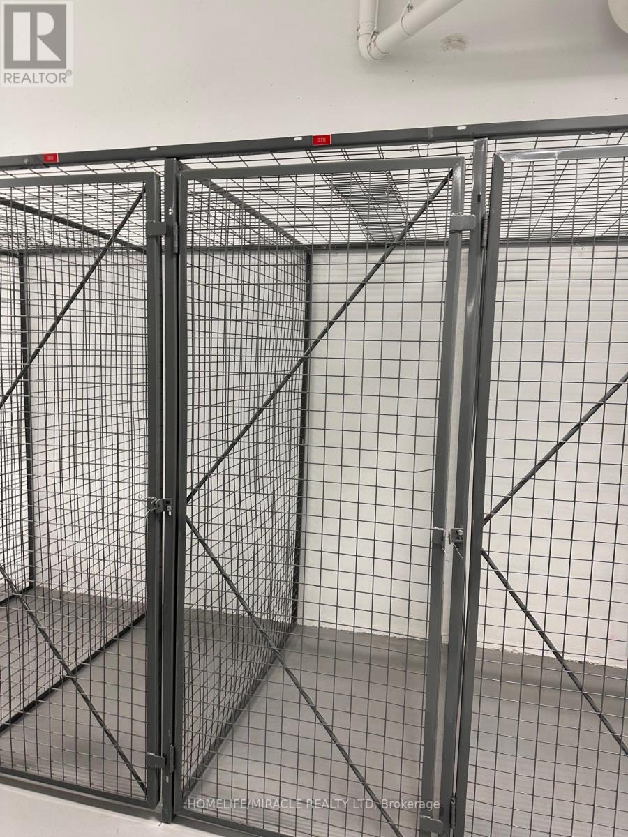 2710 - 395 Square One Drive, Mississauga, Ontario  L5B 0P6 - Photo 11 - W12602494