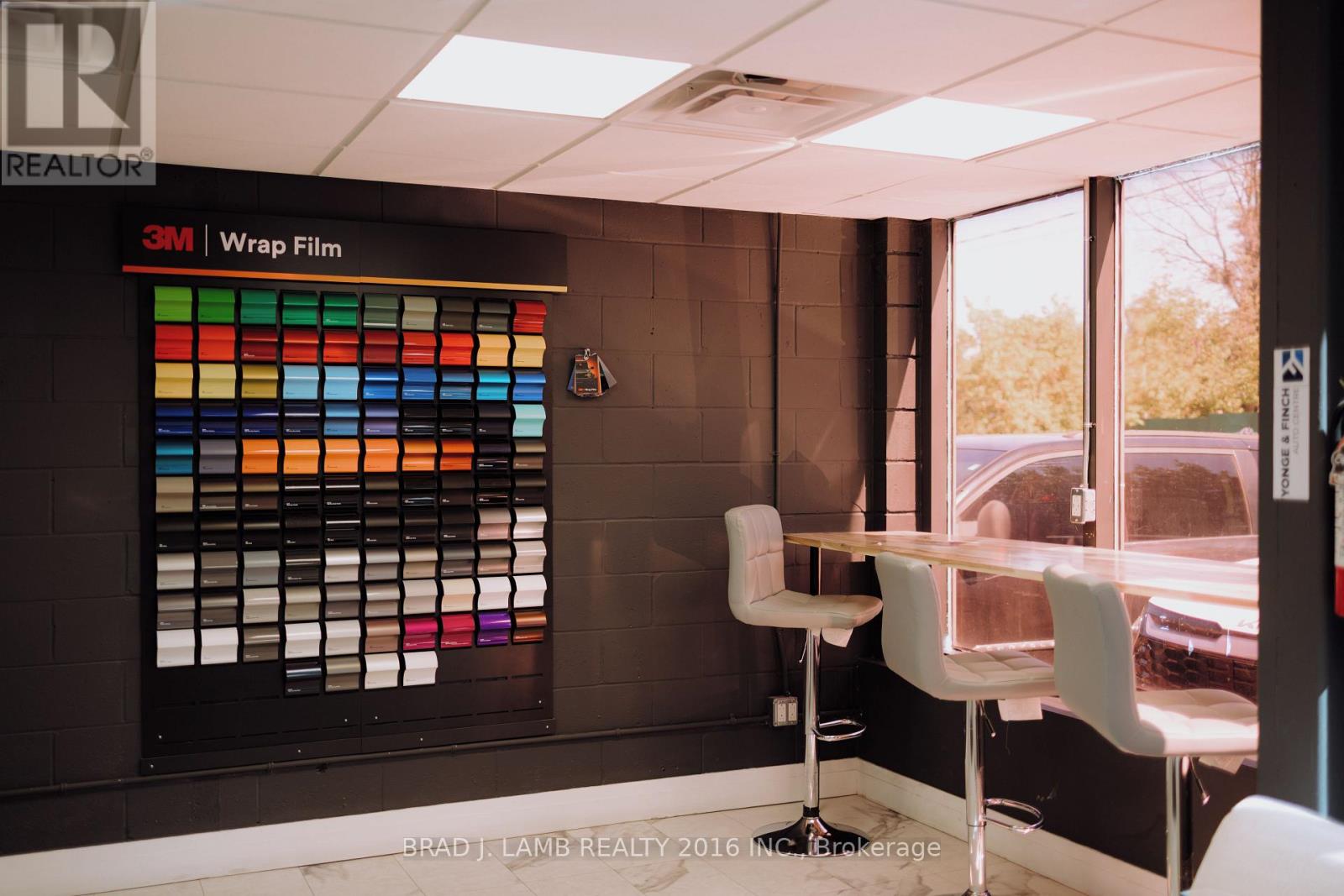 186 Mulock Avenue, Toronto, Ontario  M6N 3C8 - Photo 13 - W12602504