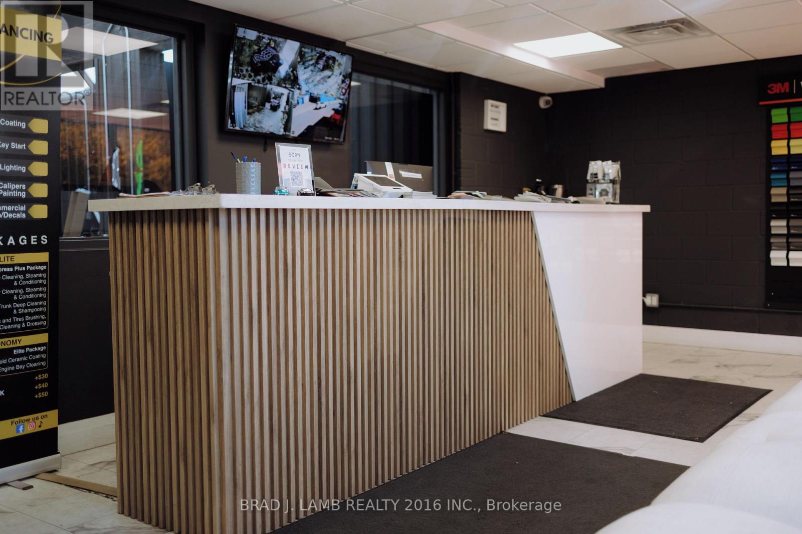 186 Mulock Avenue, Toronto, Ontario  M6N 3C8 - Photo 15 - W12602504