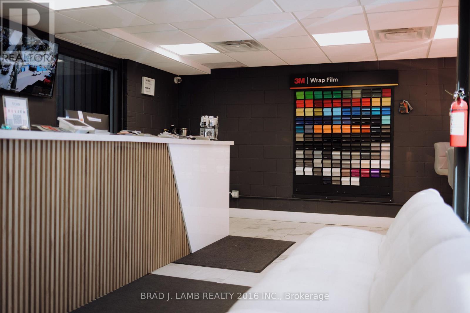 186 Mulock Avenue, Toronto, Ontario  M6N 3C8 - Photo 16 - W12602504