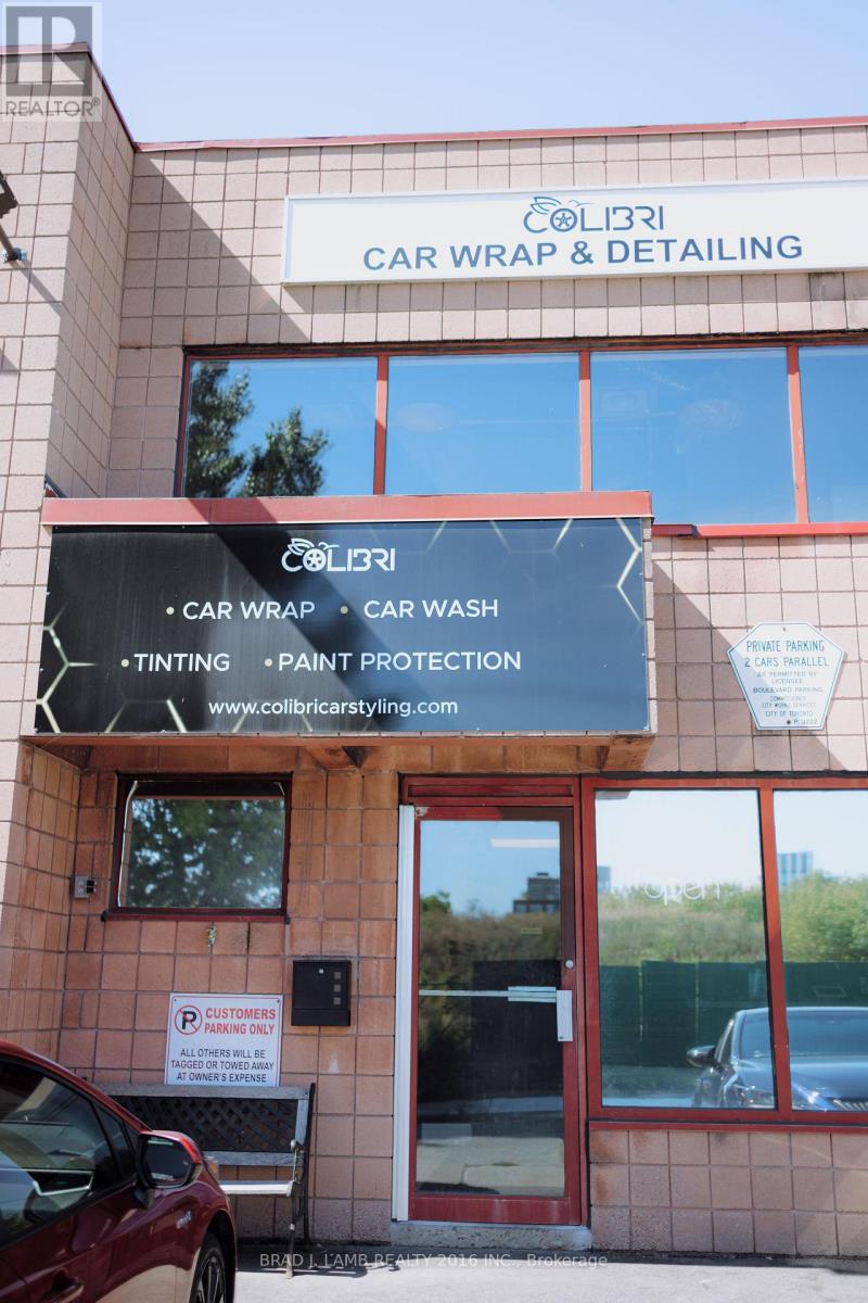 186 Mulock Avenue, Toronto, Ontario  M6N 3C8 - Photo 17 - W12602504