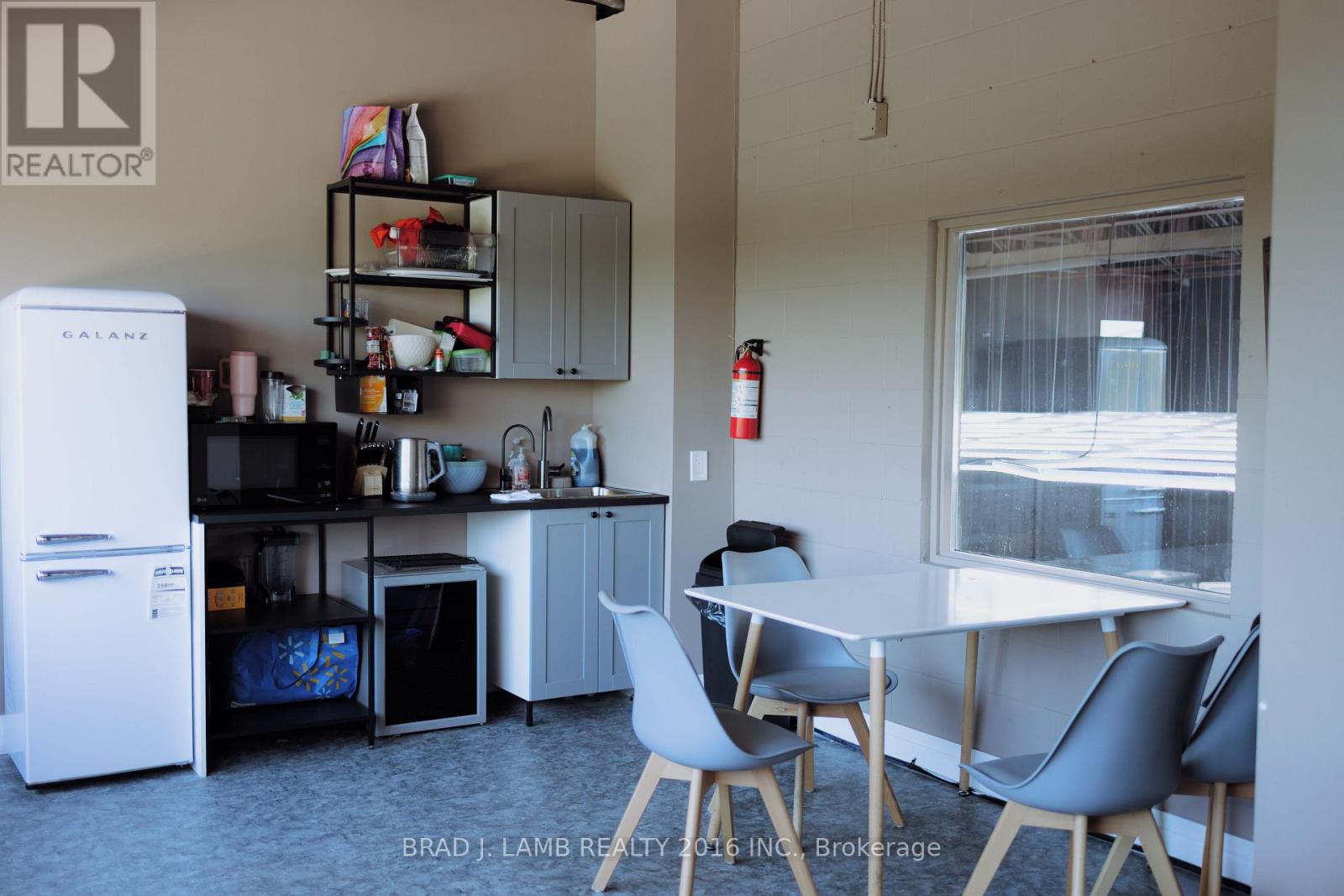 186 Mulock Avenue, Toronto, Ontario  M6N 3C8 - Photo 21 - W12602504