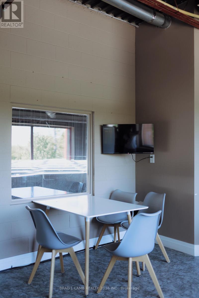 186 Mulock Avenue, Toronto, Ontario  M6N 3C8 - Photo 22 - W12602504