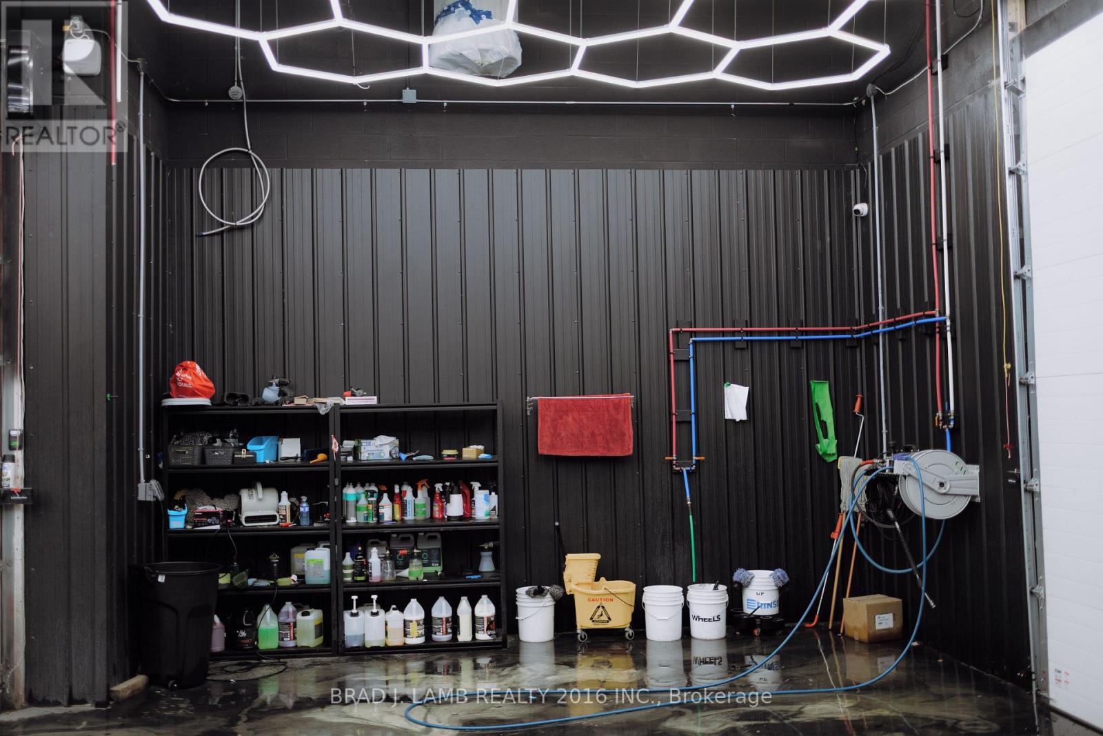 186 Mulock Avenue, Toronto, Ontario  M6N 3C8 - Photo 32 - W12602504