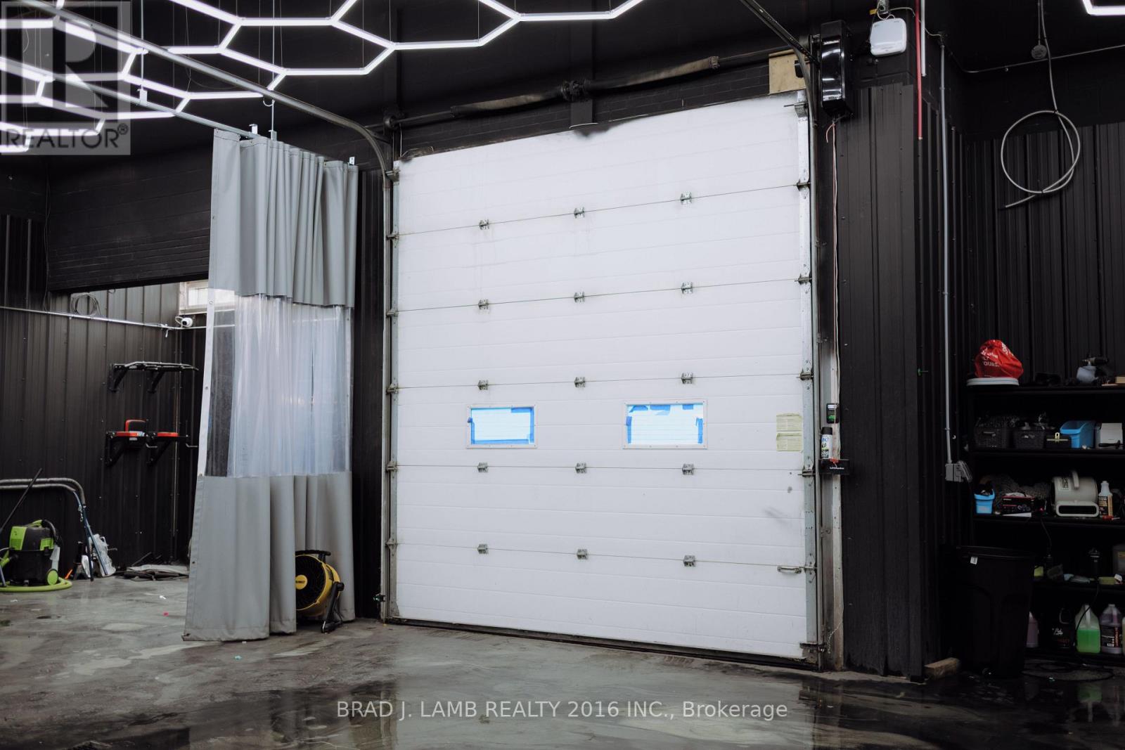 186 Mulock Avenue, Toronto, Ontario  M6N 3C8 - Photo 34 - W12602504