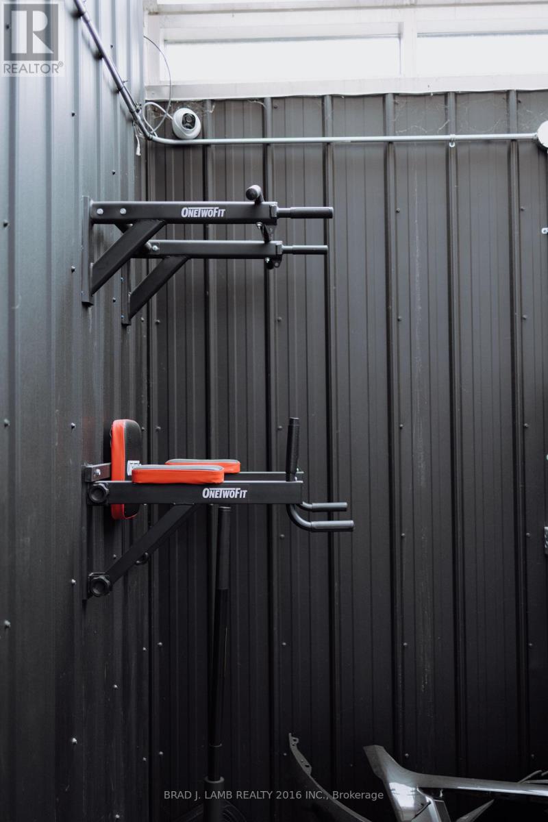 186 Mulock Avenue, Toronto, Ontario  M6N 3C8 - Photo 40 - W12602504