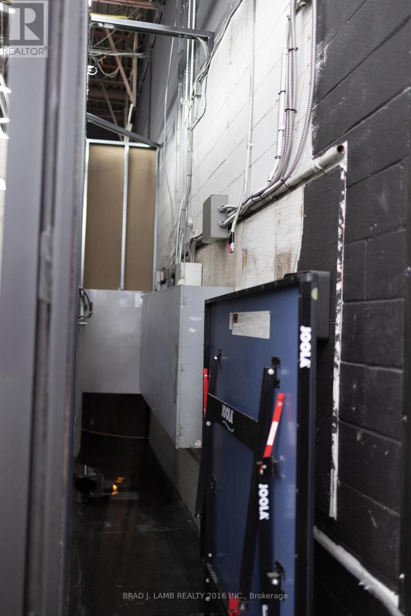 186 Mulock Avenue, Toronto, Ontario  M6N 3C8 - Photo 43 - W12602504