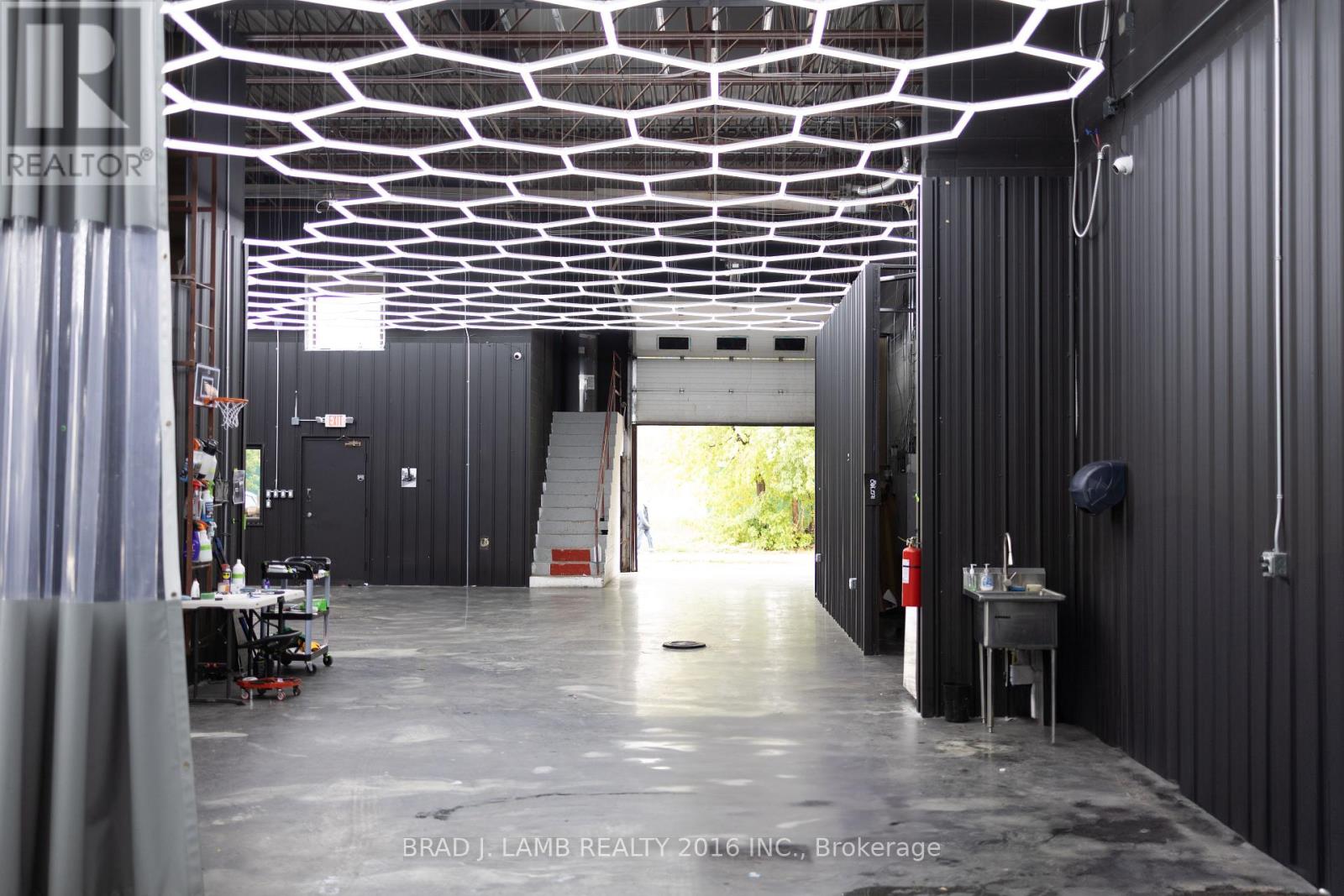 186 Mulock Avenue, Toronto, Ontario  M6N 3C8 - Photo 47 - W12602504