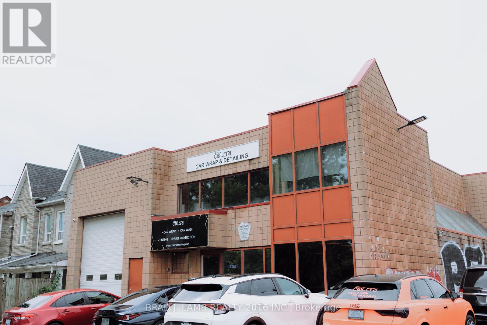 186 Mulock Avenue, Toronto, Ontario  M6N 3C8 - Photo 5 - W12602504