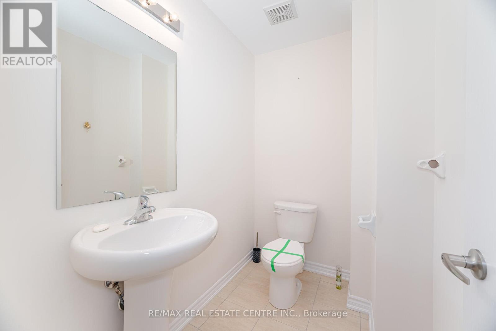 11 Yately Street, Brampton, Ontario  L7A 4R9 - Photo 20 - W12602546