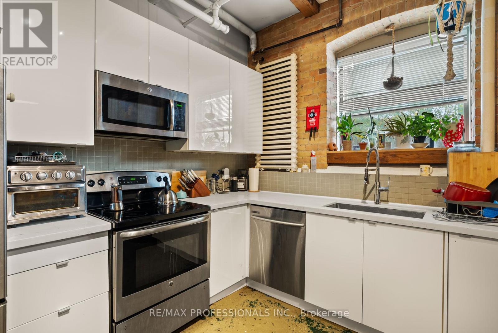 G3 - 10 Morrow Avenue, Toronto, Ontario  M6R 2J1 - Photo 12 - W12602590