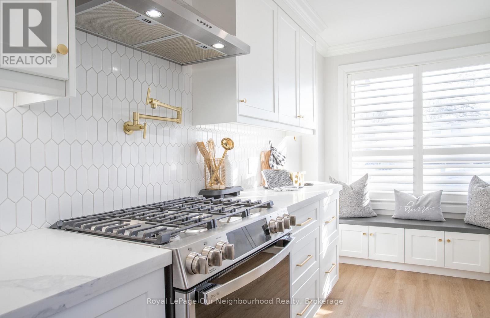 18 Hailey Court, Clarington, Ontario L1C 3X5 - Photo 4 - E12602626