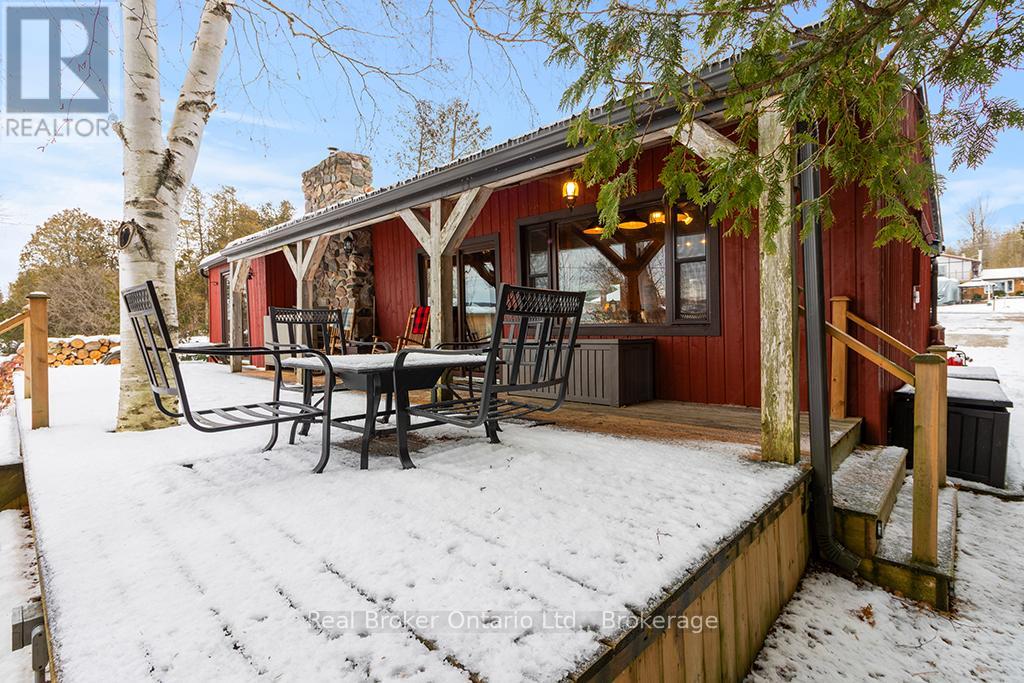 111 Wilson Drive, Georgian Bluffs, Ontario  N0H 2T0 - Photo 28 - X12602652