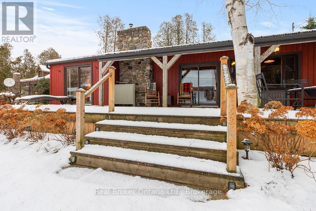 111 Wilson Drive, Georgian Bluffs, Ontario  N0H 2T0 - Photo 30 - X12602652