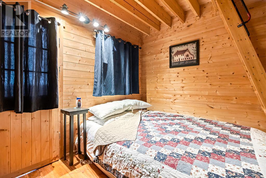 111 Wilson Drive, Georgian Bluffs, Ontario  N0H 2T0 - Photo 42 - X12602652