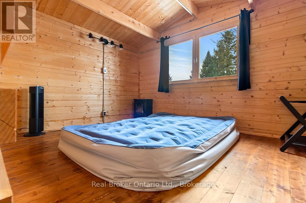 111 Wilson Drive, Georgian Bluffs, Ontario  N0H 2T0 - Photo 43 - X12602652