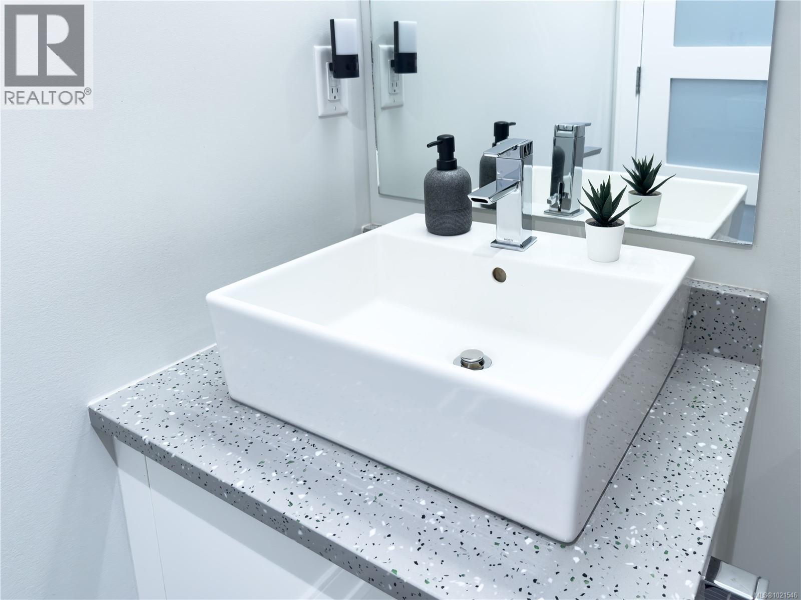 N312 1105 Pandora Ave, Victoria, British Columbia  V8V 3P9 - Photo 34 - 1021546