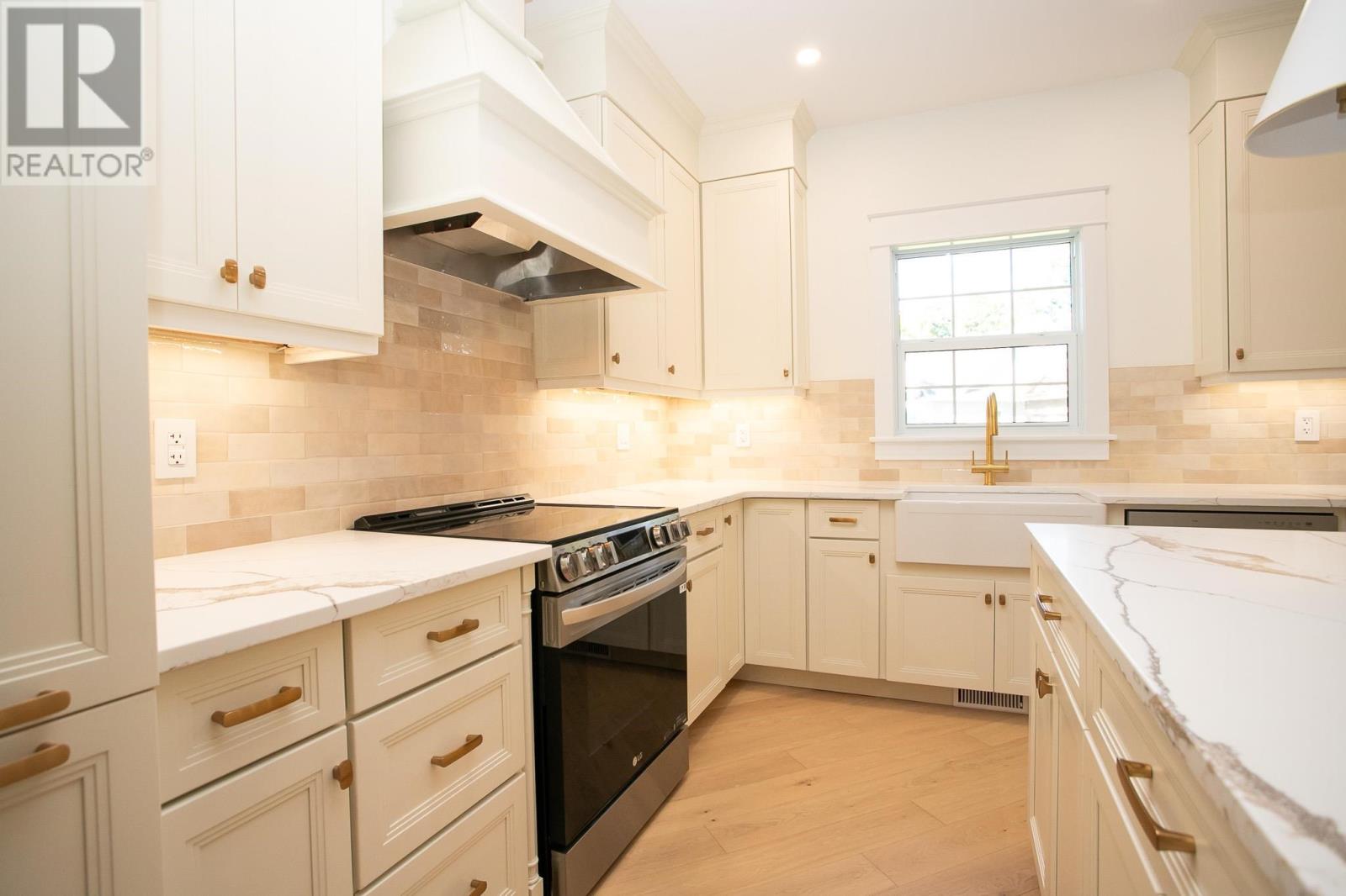 8 Bluffs Dr, Sault Ste. Marie, Ontario P6A 0B4 - Photo 12 - SM250386