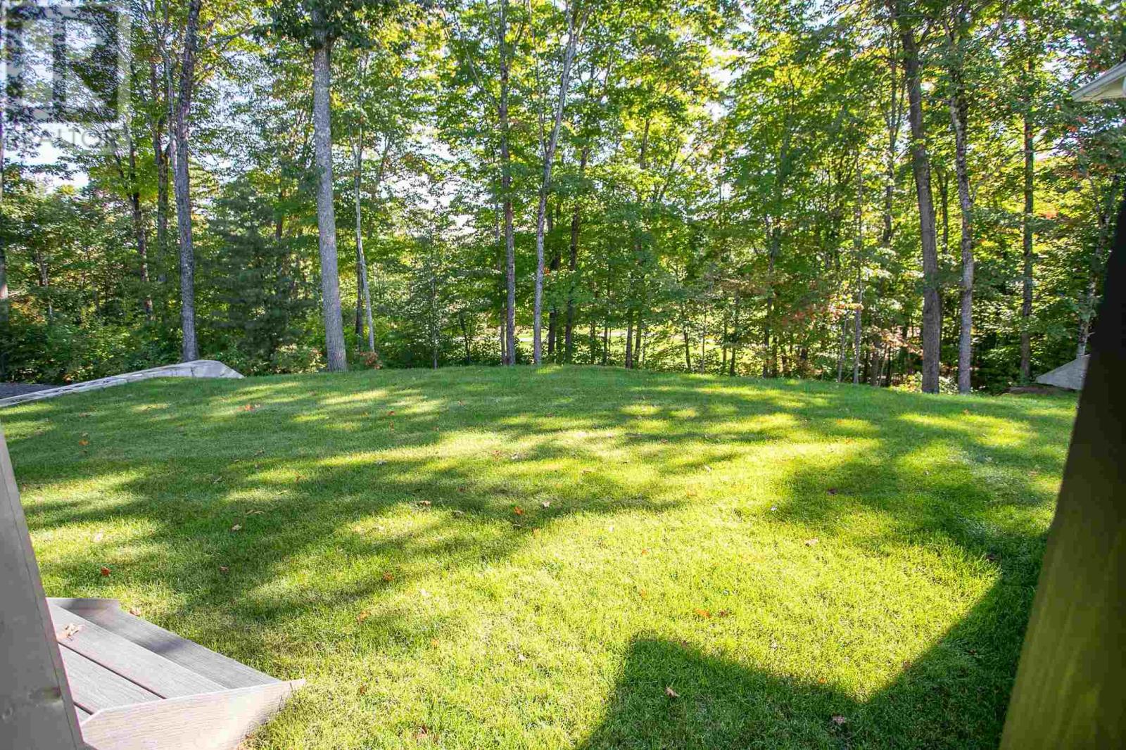 8 Bluffs Dr, Sault Ste. Marie, Ontario P6A 0B4 - Photo 3 - SM250386