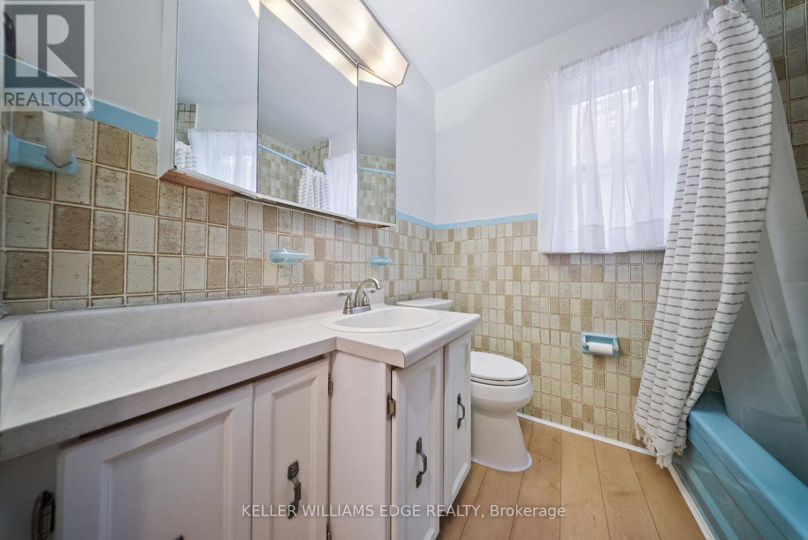 186 Huxley Avenue S, Hamilton, Ontario  L8K 2R3 - Photo 11 - X12602398