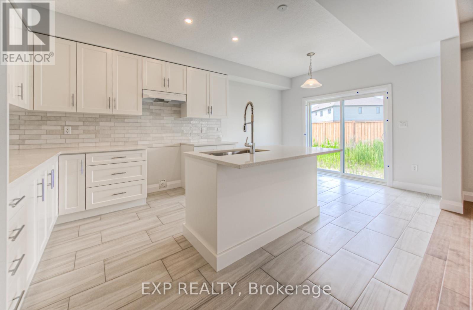 235 Applewood Street, Blandford-Blenheim, Ontario  N0J 1S0 - Photo 16 - X12602408