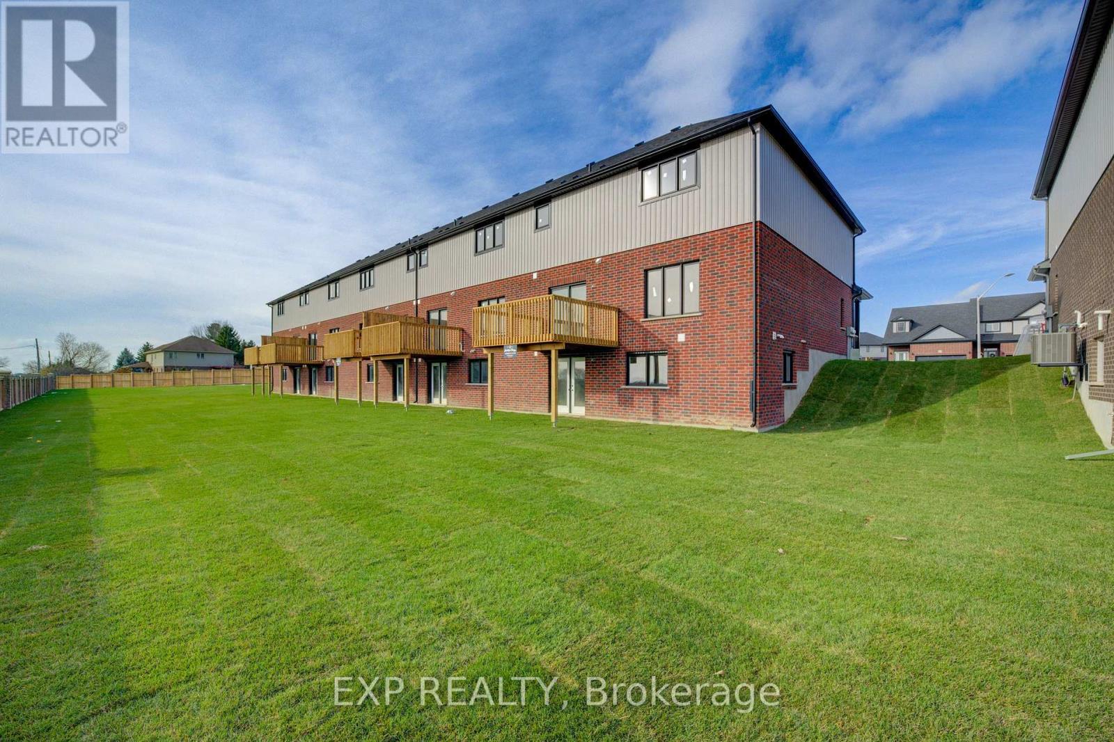 235 Applewood Street, Blandford-Blenheim, Ontario  N0J 1S0 - Photo 2 - X12602408